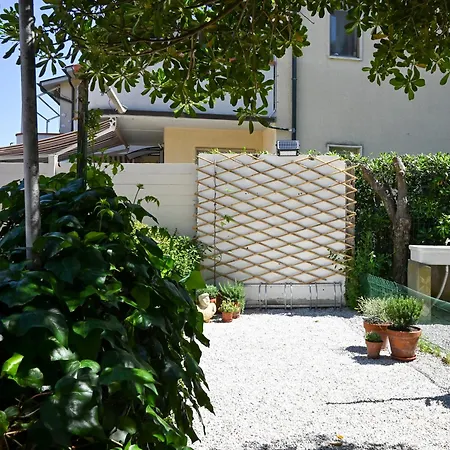 Daire Pines & Sea Mare Cecina (Livorno)